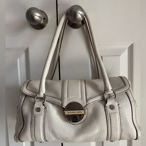 Preloved vintage Michael Kors White Leather Shoulder Bag